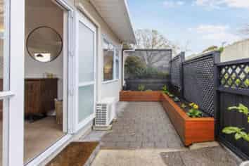 1/23 Lake Road, Northcote