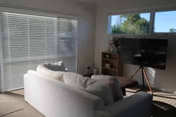 1/23 Lake Road, Northcote