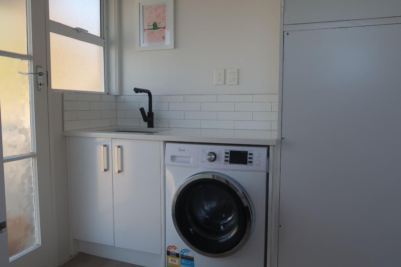 Two Bedroom Unit in Heart of Northcote - Meer
