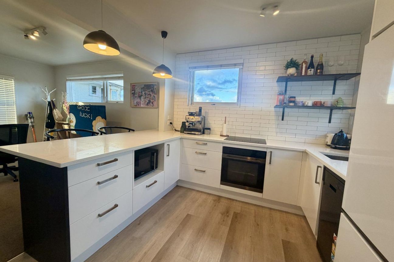 Two Bedroom Unit in Heart of Northcote - Aanzicht 3