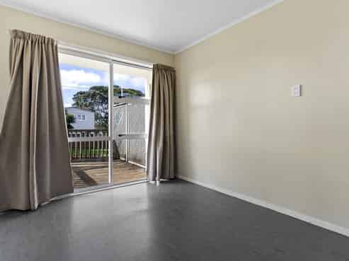 33 Forbes Road, Favona