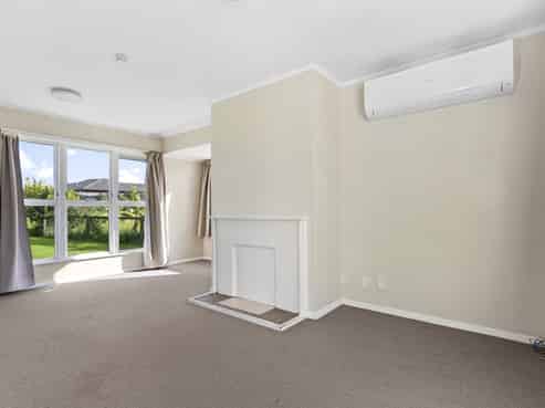 33 Forbes Road, Favona