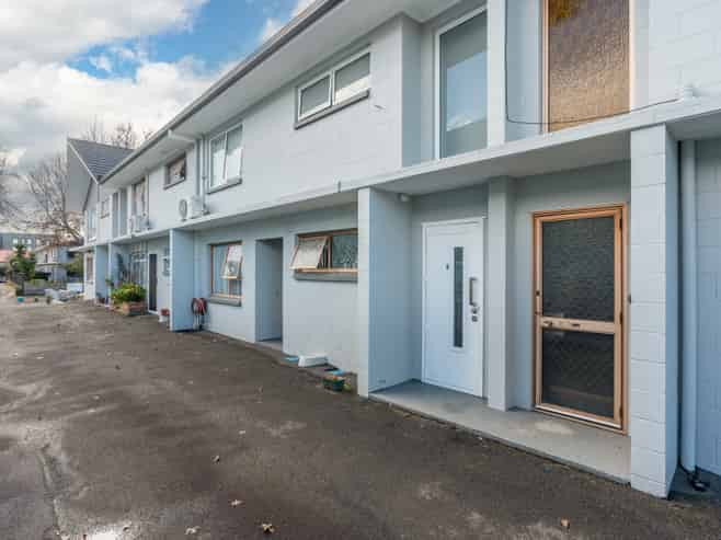 8/14 Wellington Street, Hamilton East