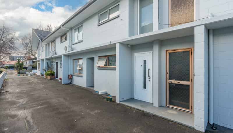 8/14 Wellington Street, Hamilton East