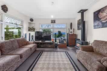 1620 East Coast Road, Kaiaua