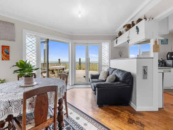 1620 East Coast Road, Kaiaua
