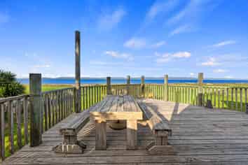 1620 East Coast Road, Kaiaua
