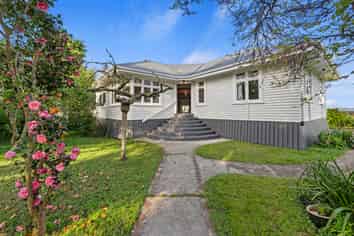 1620 East Coast Road, Kaiaua