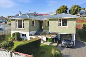 97A Wickliffe Terrace, Port Chalmers