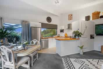 8a/361 Paremoremo Road, Albany