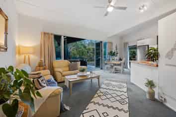 8a/361 Paremoremo Road, Albany
