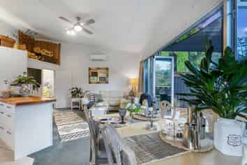 8a/361 Paremoremo Road, Albany