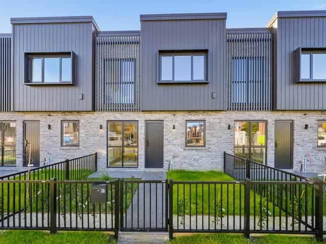 83 Wavecrest Lane, Hobsonville