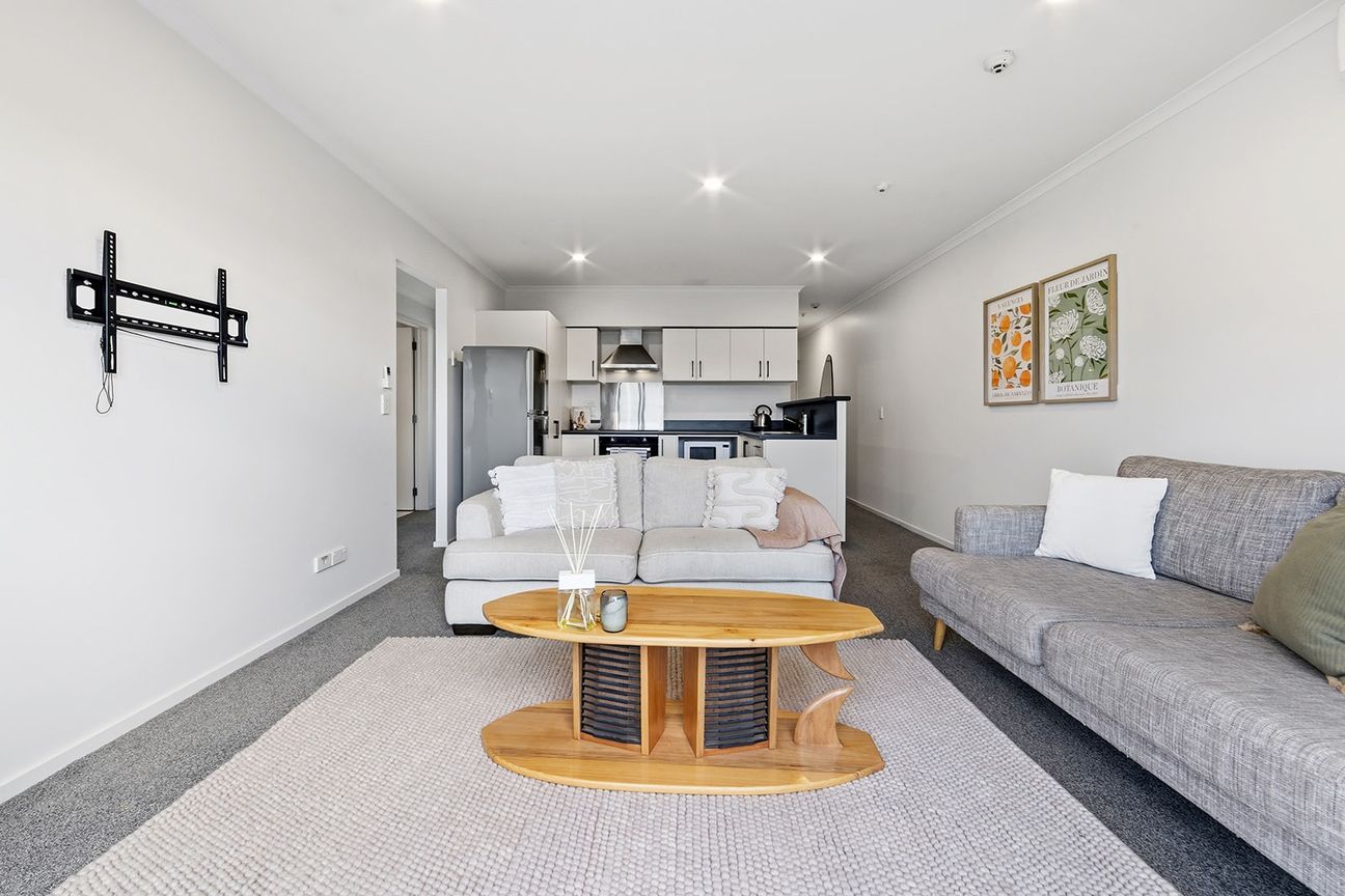 111/226 Salisbury Street - Altro