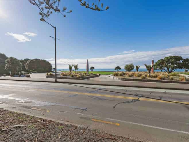 Iconic Napier waterfront office