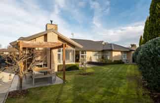 8 Rivers Edge, Northwood