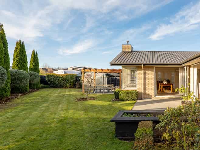 8 Rivers Edge, Northwood