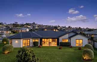 8 Deol Drive, Pukekohe