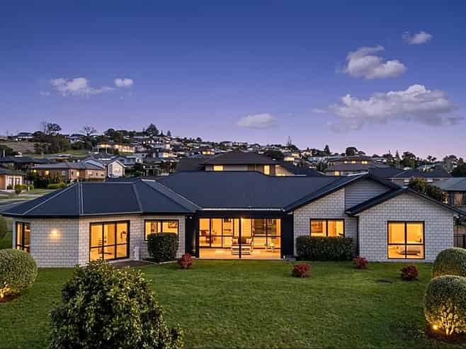 8 Deol Drive, Pukekohe