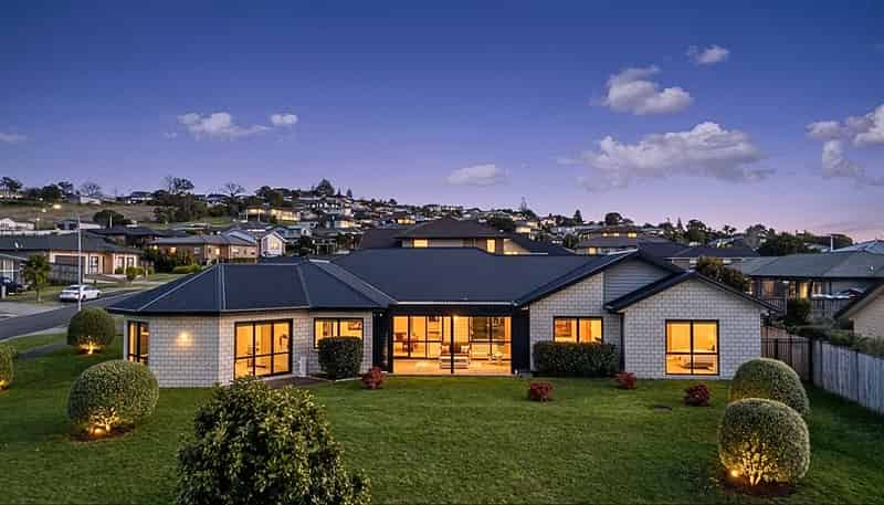 8 Deol Drive, Pukekohe