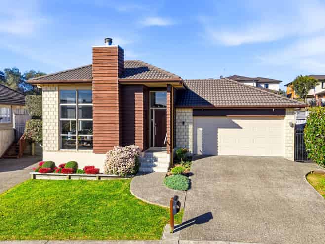 61 Salford Crescent, Flat Bush