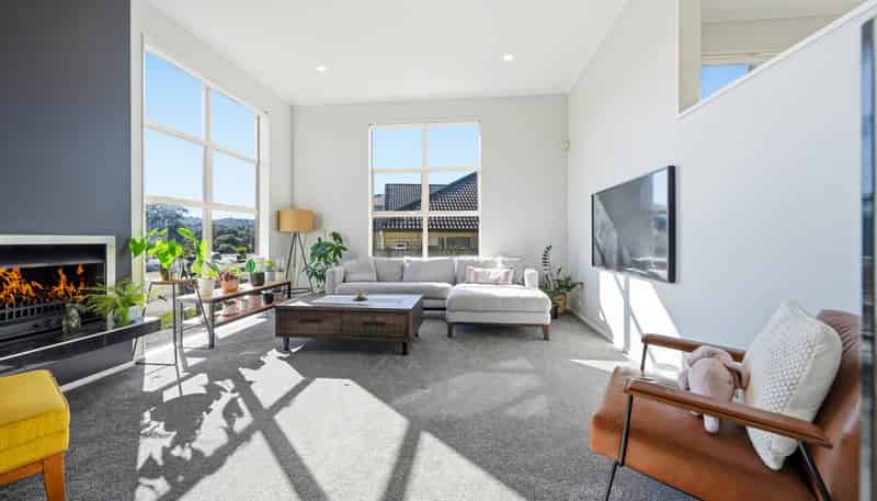 61 Salford Crescent, Flat Bush