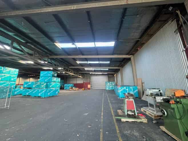 Affordable high stud warehousing
