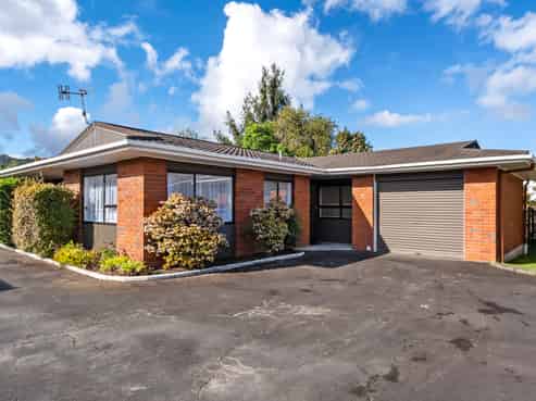 2/43 Kamo Road, Regent