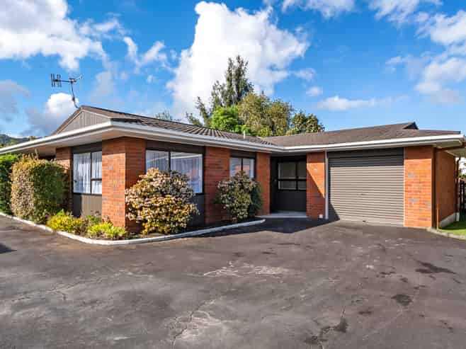 2/43 Kamo Road, Regent