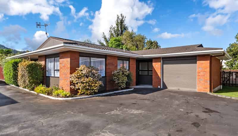 2/43 Kamo Road, Regent