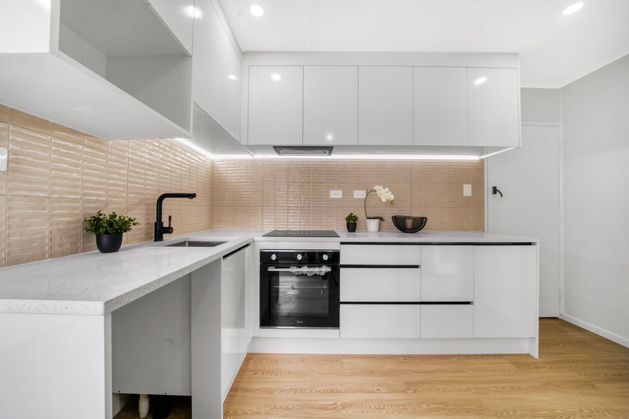 Freshly Renovated, Fully Freehold & Fully yours! - Widok 5