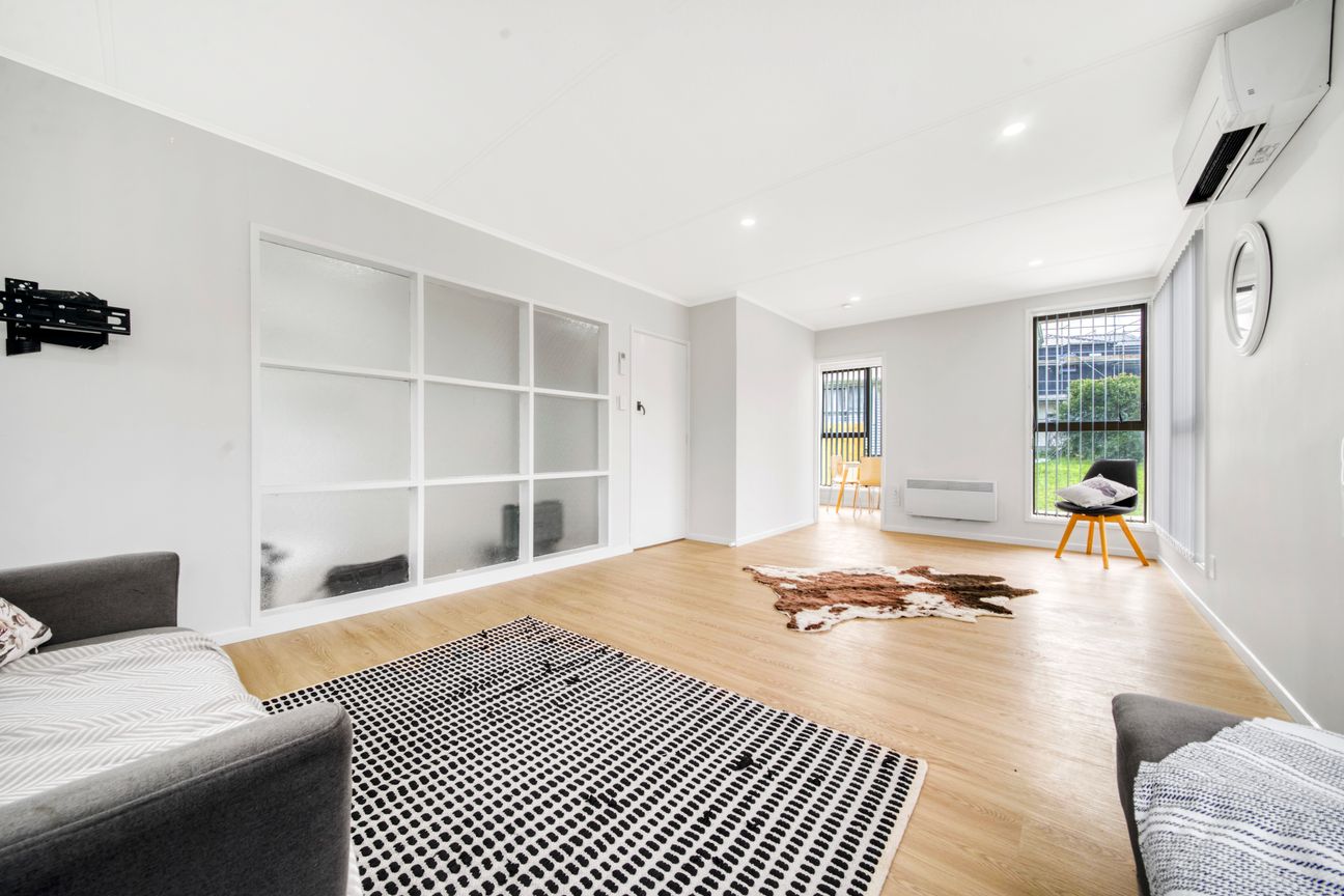 Freshly Renovated, Fully Freehold & Fully yours! - Widok 3