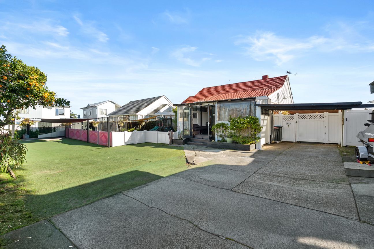 FIRST TIME ON MARKET IN 50 YEARS - THAB ZONING - Aanzicht 6