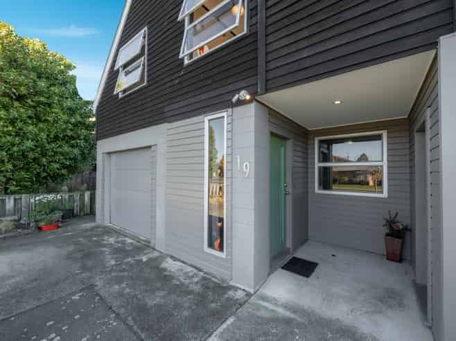 19 McWilliam Avenue, Winton