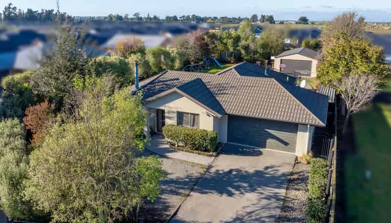 15 Brooker Place, KIRWEE