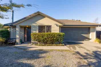 15 Brooker Place, KIRWEE