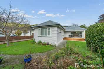 252 Waiwhetu Road, Waterloo