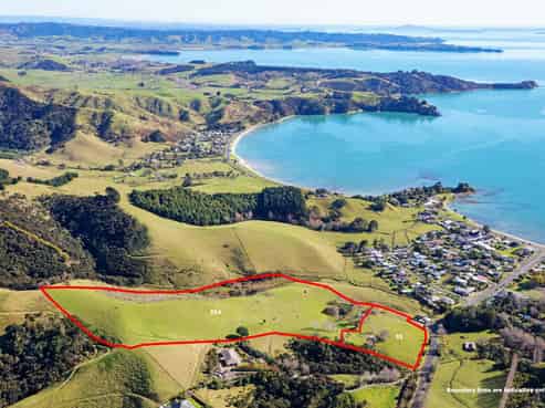 33 and 33A Kawakawa-Orere Road, Kawakawa Bay