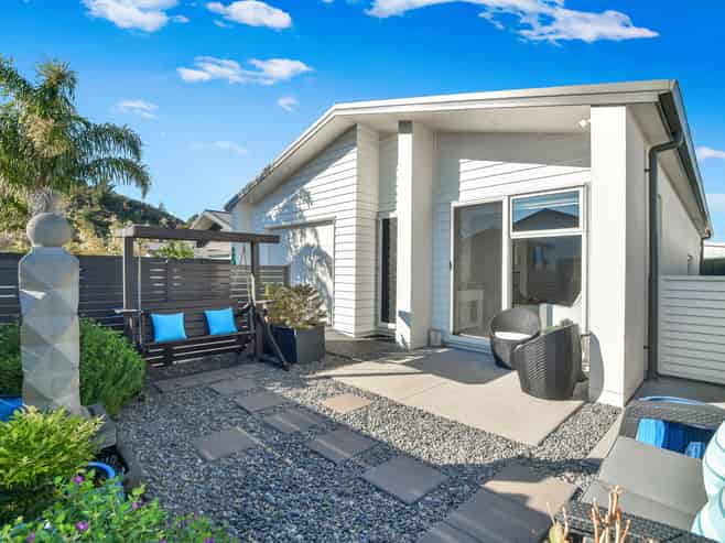 37 Saint Pauls Drive, Brookfield