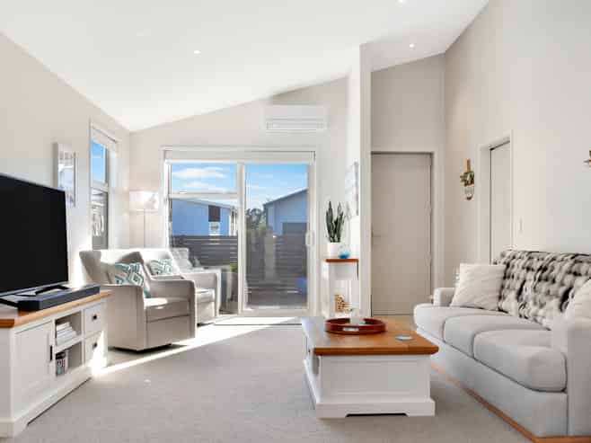 37 Saint Pauls Drive, Brookfield