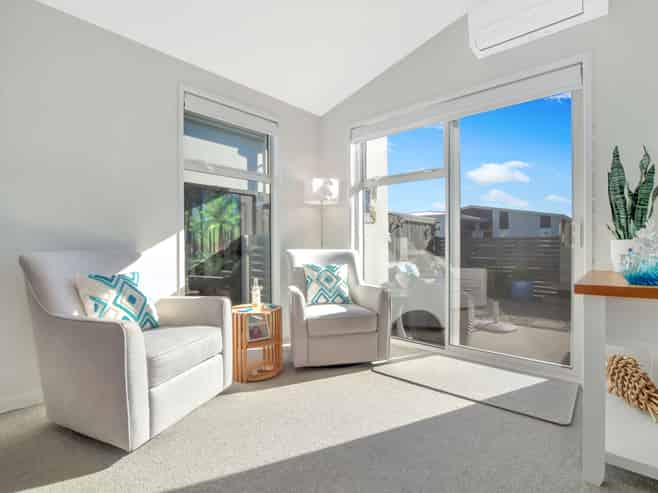 37 Saint Pauls Drive, Brookfield