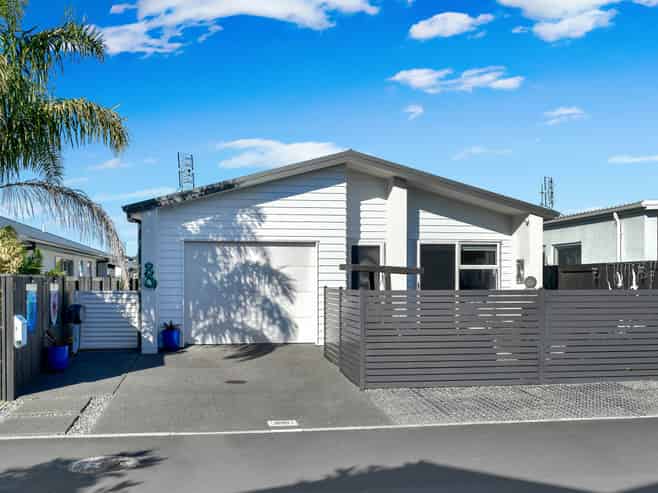 37 Saint Pauls Drive, Brookfield