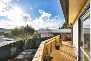 2 Beazley Avenue, Paparangi