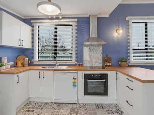 23 Dryden Street, MILTON