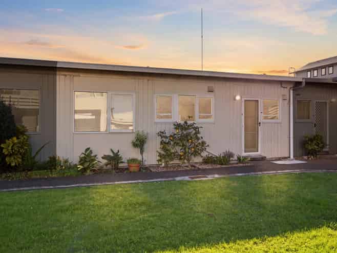 3/5 Keeling Road, Henderson