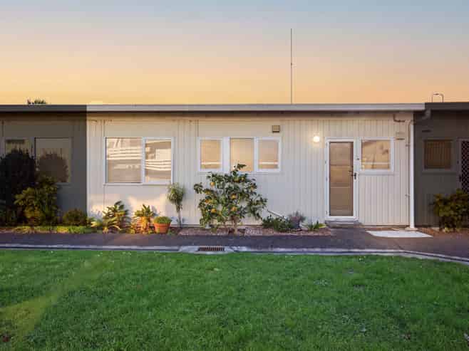 3/5 Keeling Road, Henderson