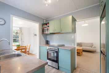 35 Elmslie Road, Pinehaven