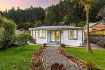 35 Elmslie Road, Pinehaven
