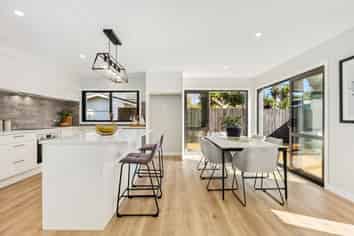 15b Schnapper Rock Road, Greenhithe
