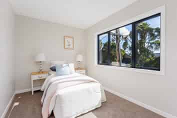 15b Schnapper Rock Road, Greenhithe